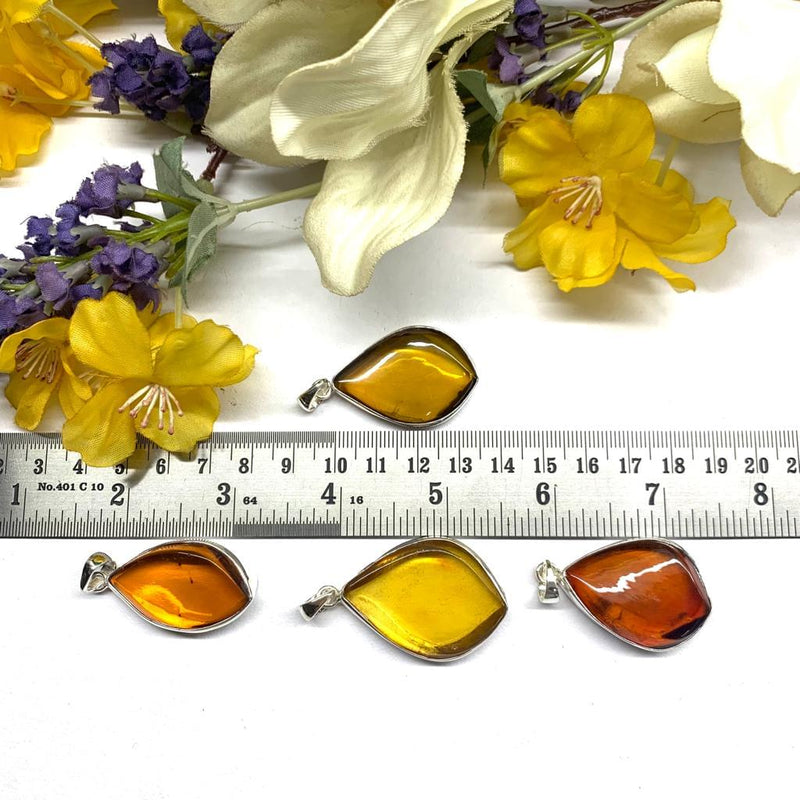 Amber Pendant in Silver