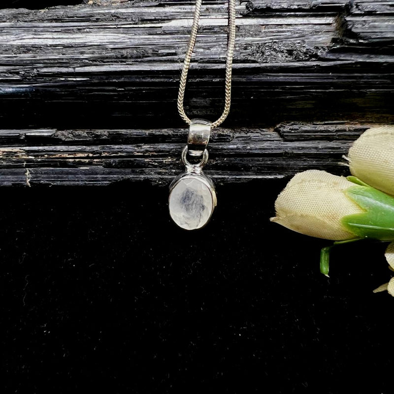 Moonstone Small Pendant in Silver (Balance Emotions)
