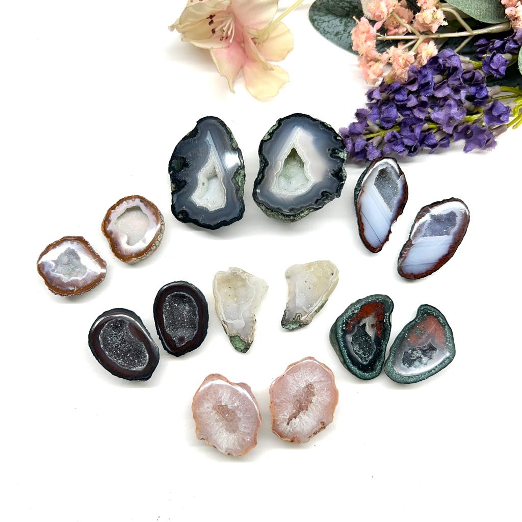 Mexican Tabasco Geode online at Talk to Crystals