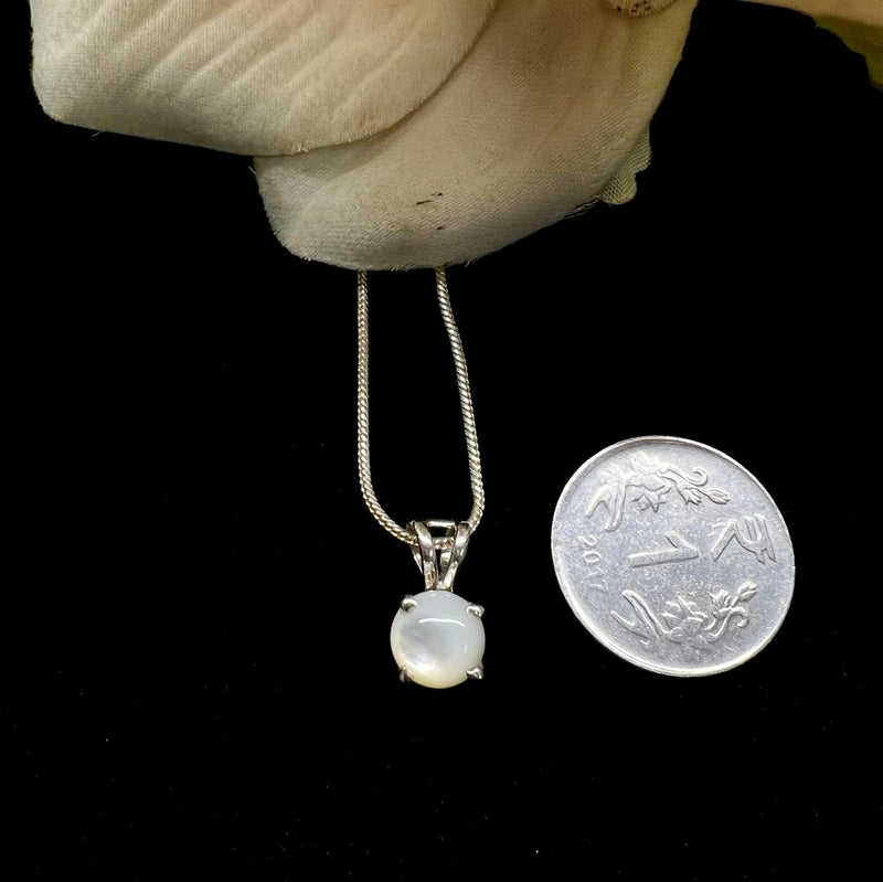 Mother of Pearl Small Pendant in Silver