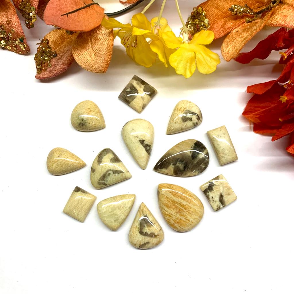 Bague en quartz fumé taille émeraude de 25 carats en or jaune En vente