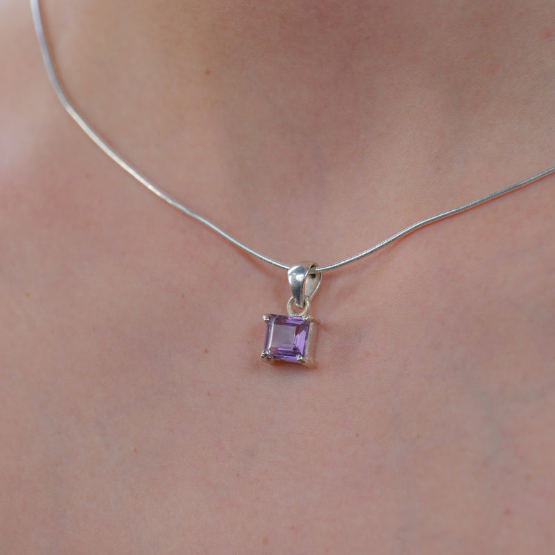 Amethyst Small Pendant in Silver