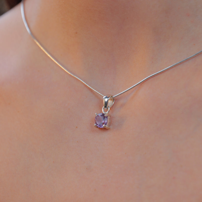 Amethyst Small Pendant in Silver