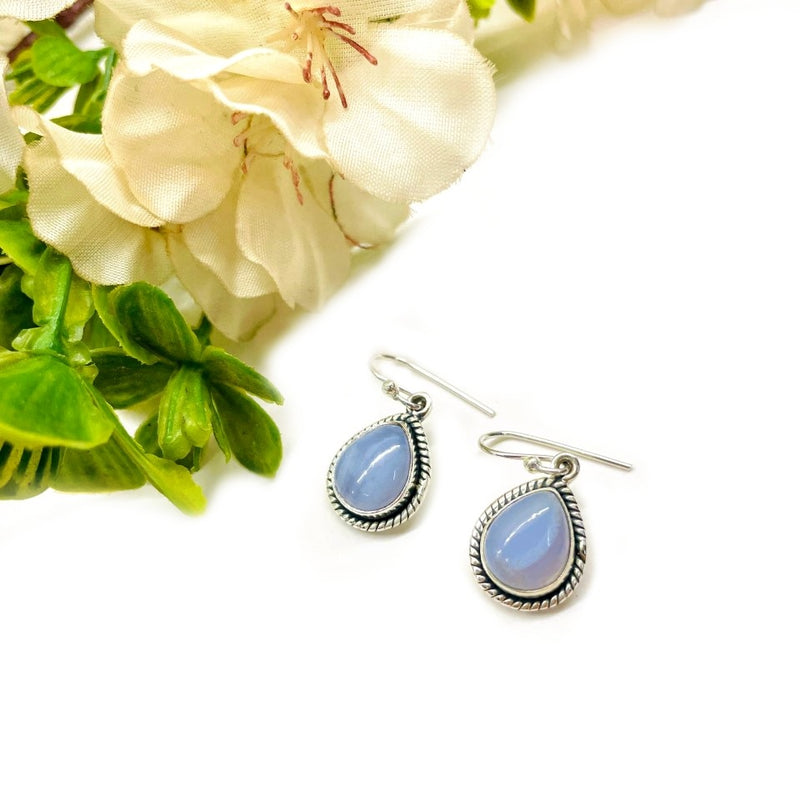 Blue Lace Agate Earrings in Silver (Calm Expression)