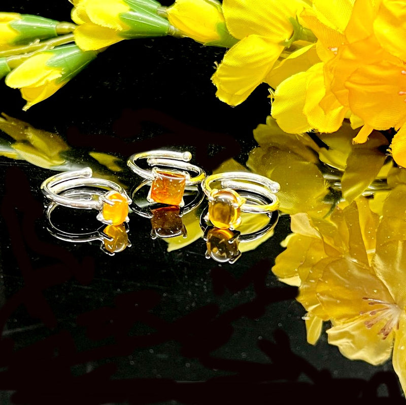 Amber Adjustable Rings in Silver