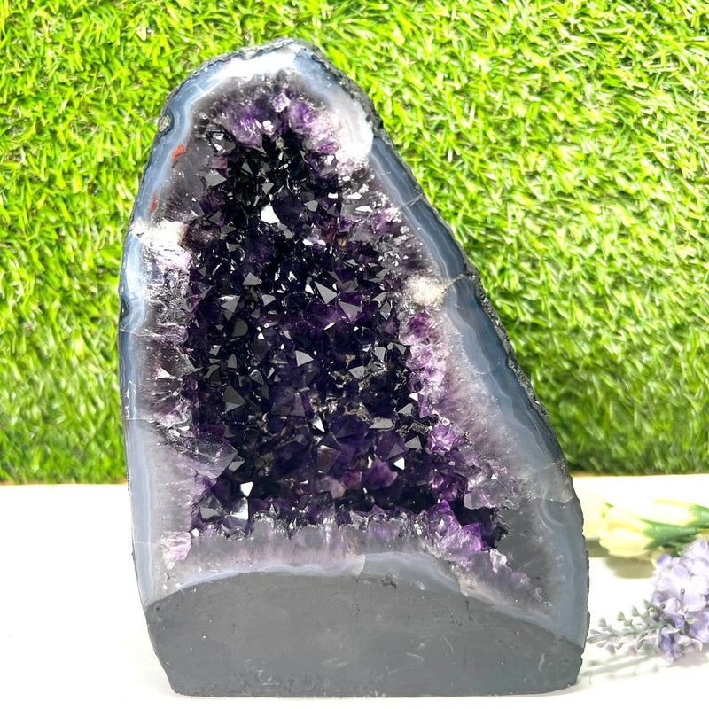 Amethyst Geodes in Extra AAA Quality from Brazil