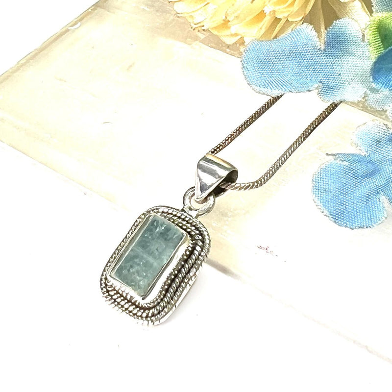 Aquamarine Premium Pendants in Silver