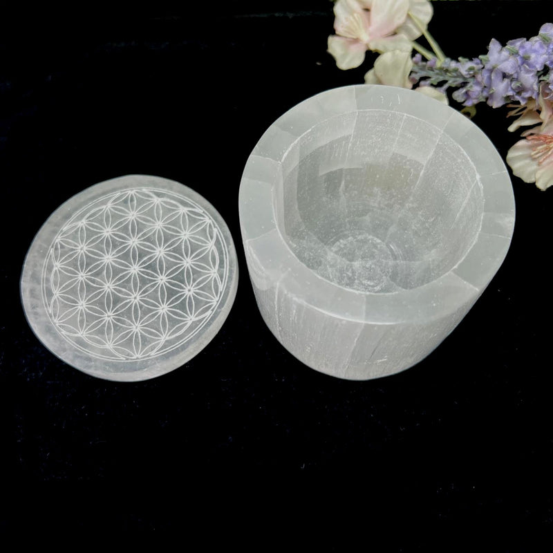 Selenite Round Box with Lid