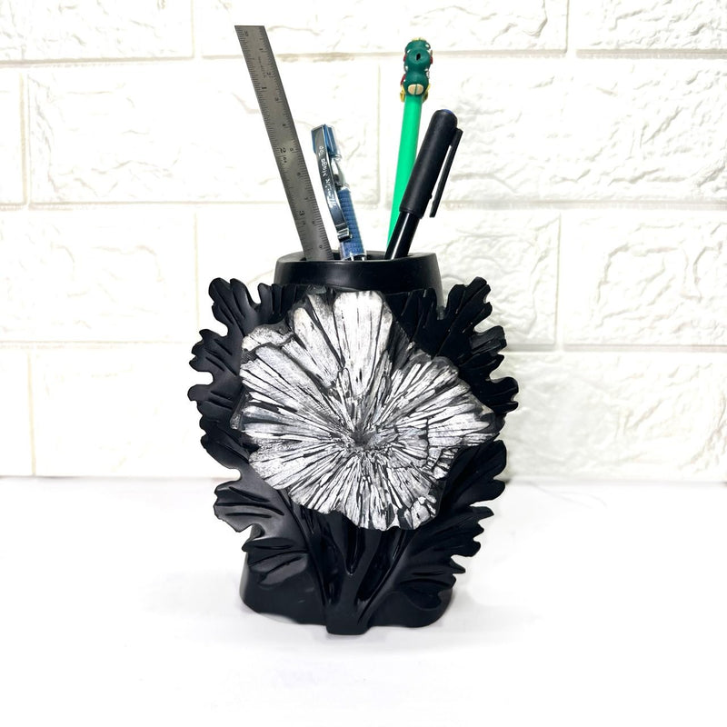 Chrysanthemum Pen Stand