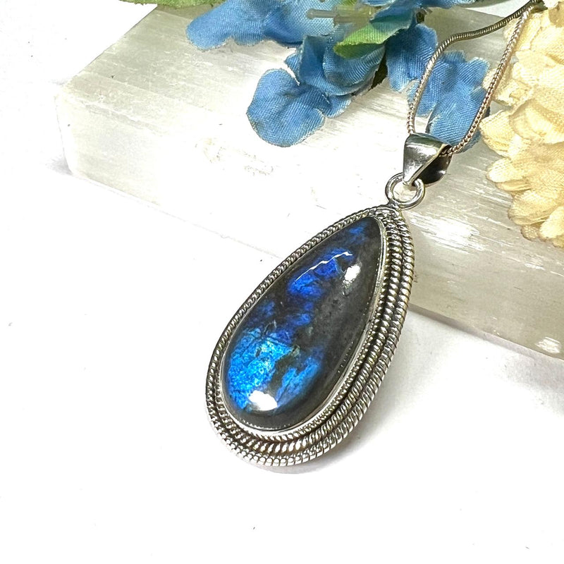 Labradorite Premium Collection Pendants In Silver