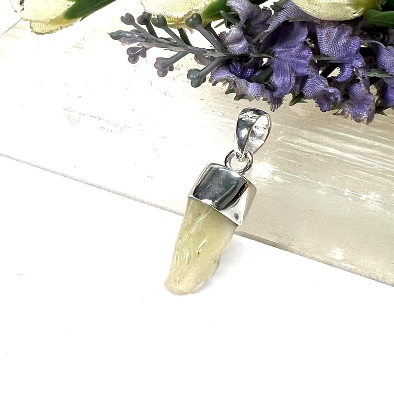 Libyan Desert Glass Rough Cap Pendant in Silver (Joy)