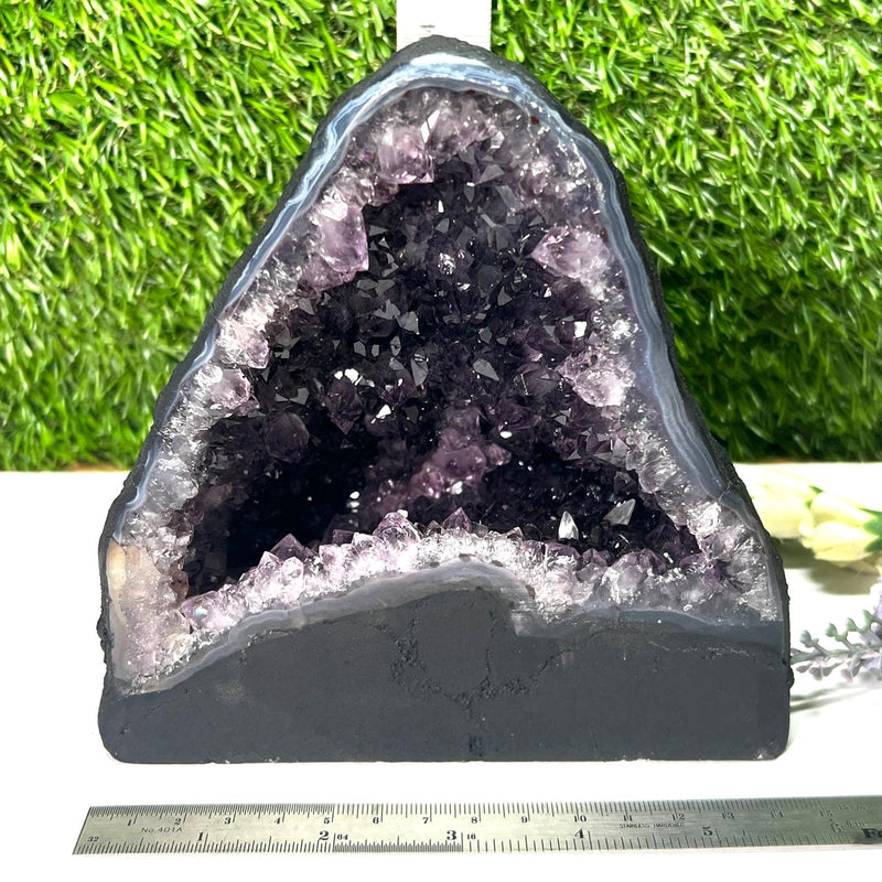 Amethyst Geodes in Extra AAA Quality from Brazil