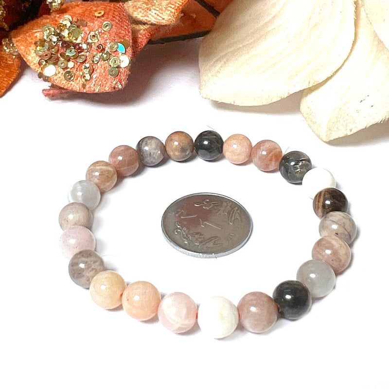 10 Mukhi Rudraksha and Moonstone Bracelet for Sacral Chakra to Soothes the  emotional body and evokes inner joy and happiness - Engineered to Heal²