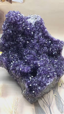 Open Geodes or Standing Clusters from Brazil