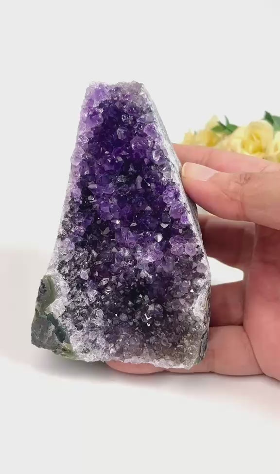 #Size_cluster b (377 g; height - 8.5 cm)