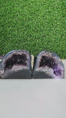 Amethyst Geodes in Extra AAA Quality from Brazil