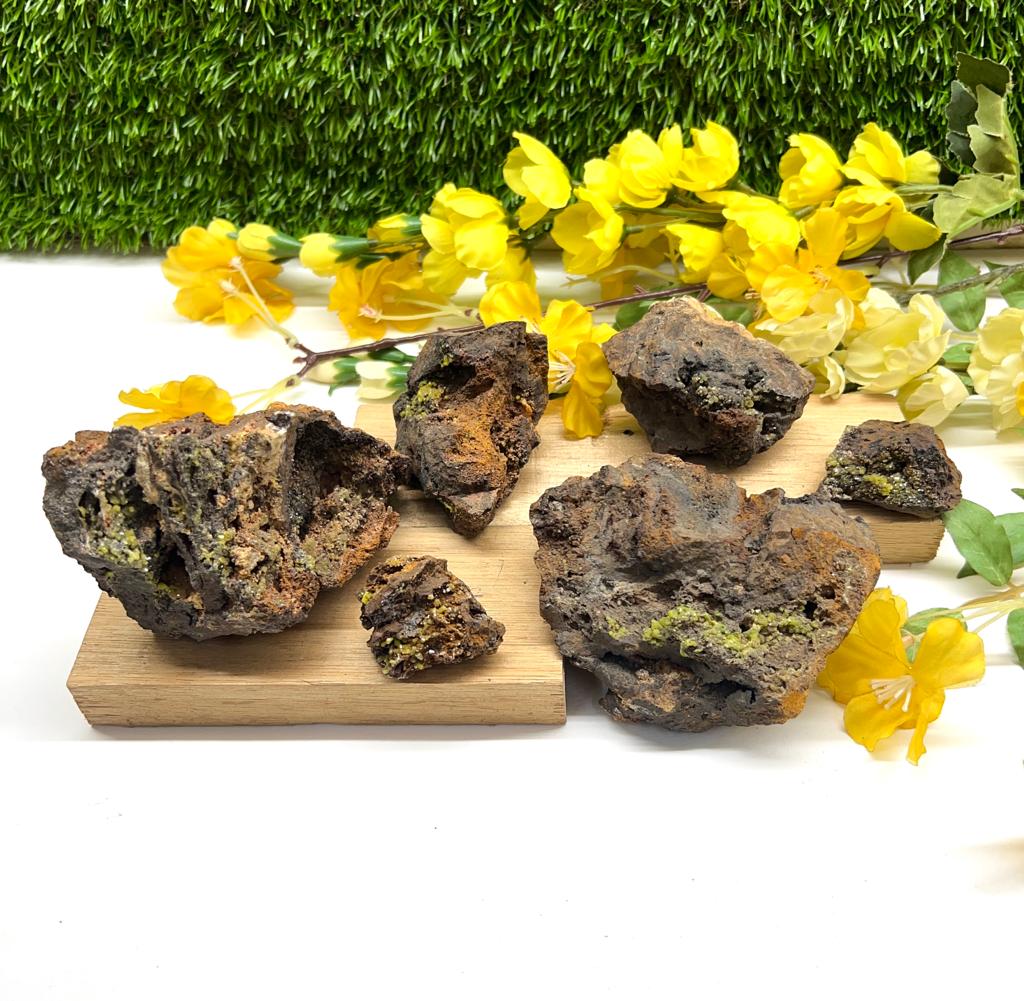 Pyromorphite from Morocco to achieve goals online at Talk to Crystals