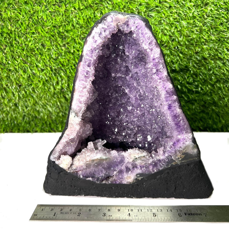 Small Amethyst Geodes AAA Quality (High Vibrations)