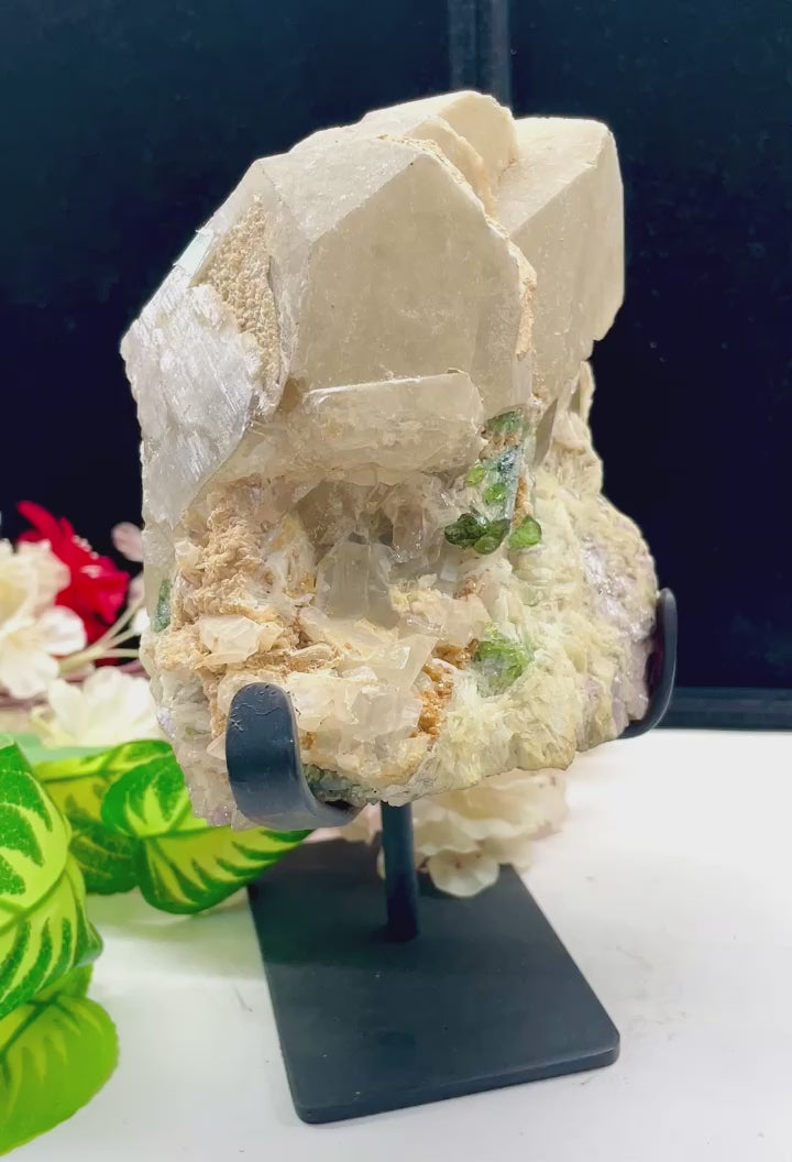 #Style_option c - with calcite matrix on stand (3.2 kg)