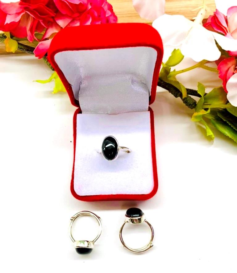 Black Onyx Adjustable Ring in Silver (1 pc)