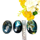 Labradorite Palmstone (Awareness and Intuition)