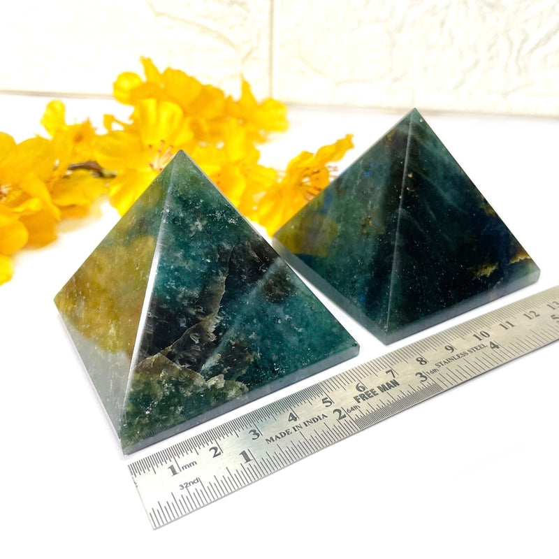 Labradorite Pyramid (Self-Discovery and Transformation)