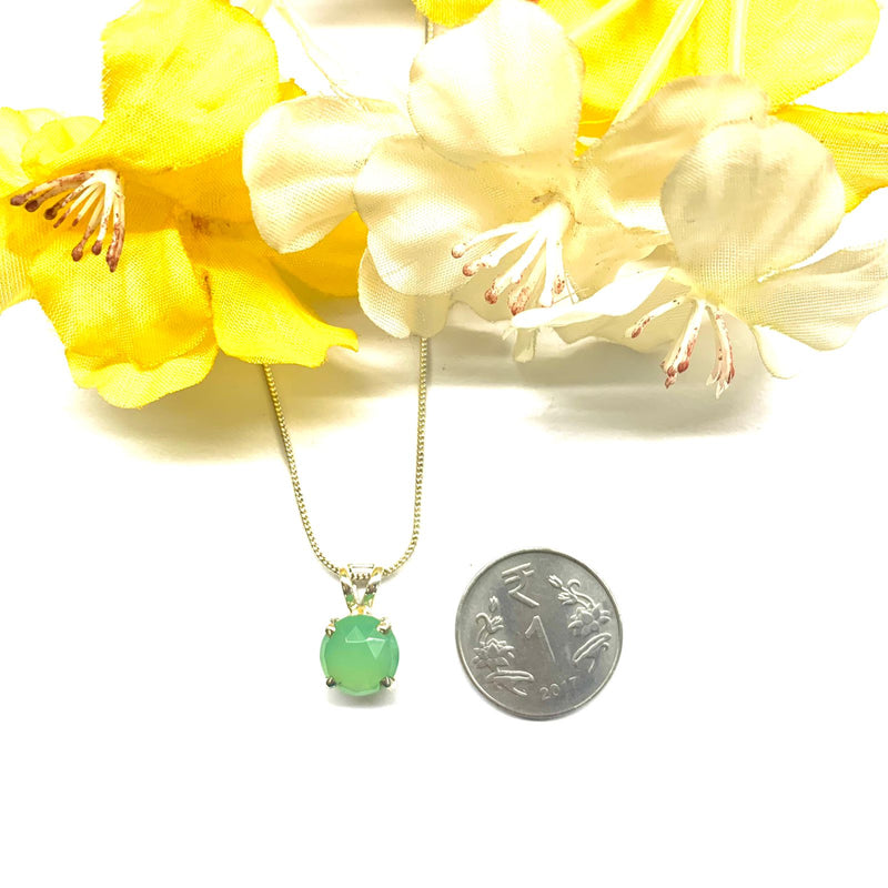 Green Chalcedony Small Pendant in Silver